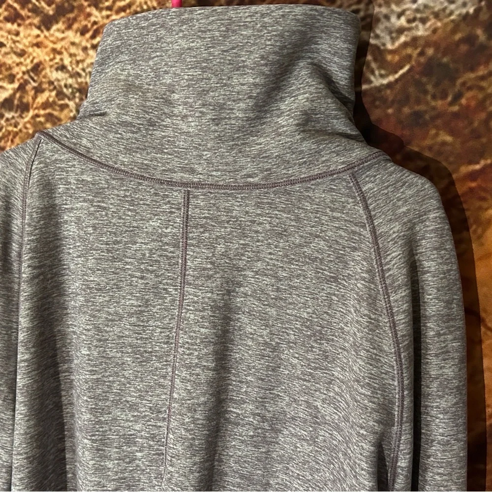 Lululemon Rulu Rally Wrap - Picture 8 of 12